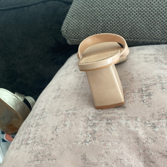 Shoes - Picture 4 of 7